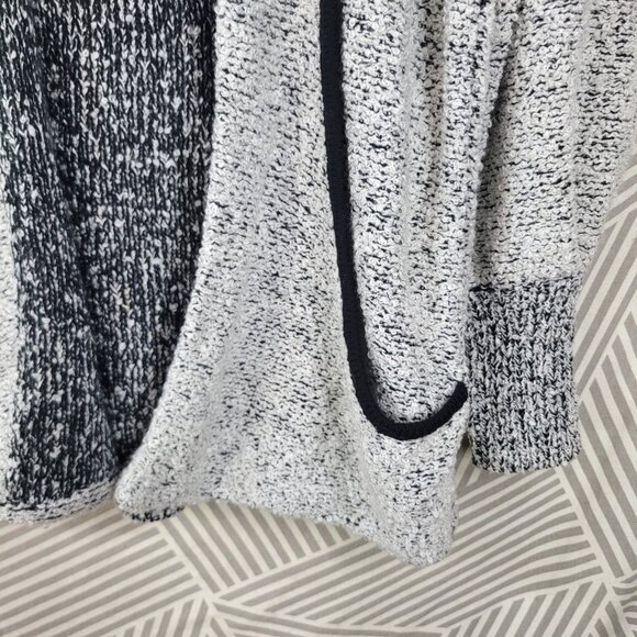 Vintage Cardigan Sweater Jacket Size Medium Oversized 90s Pocket Boucle Grey - Picture 4 of 7